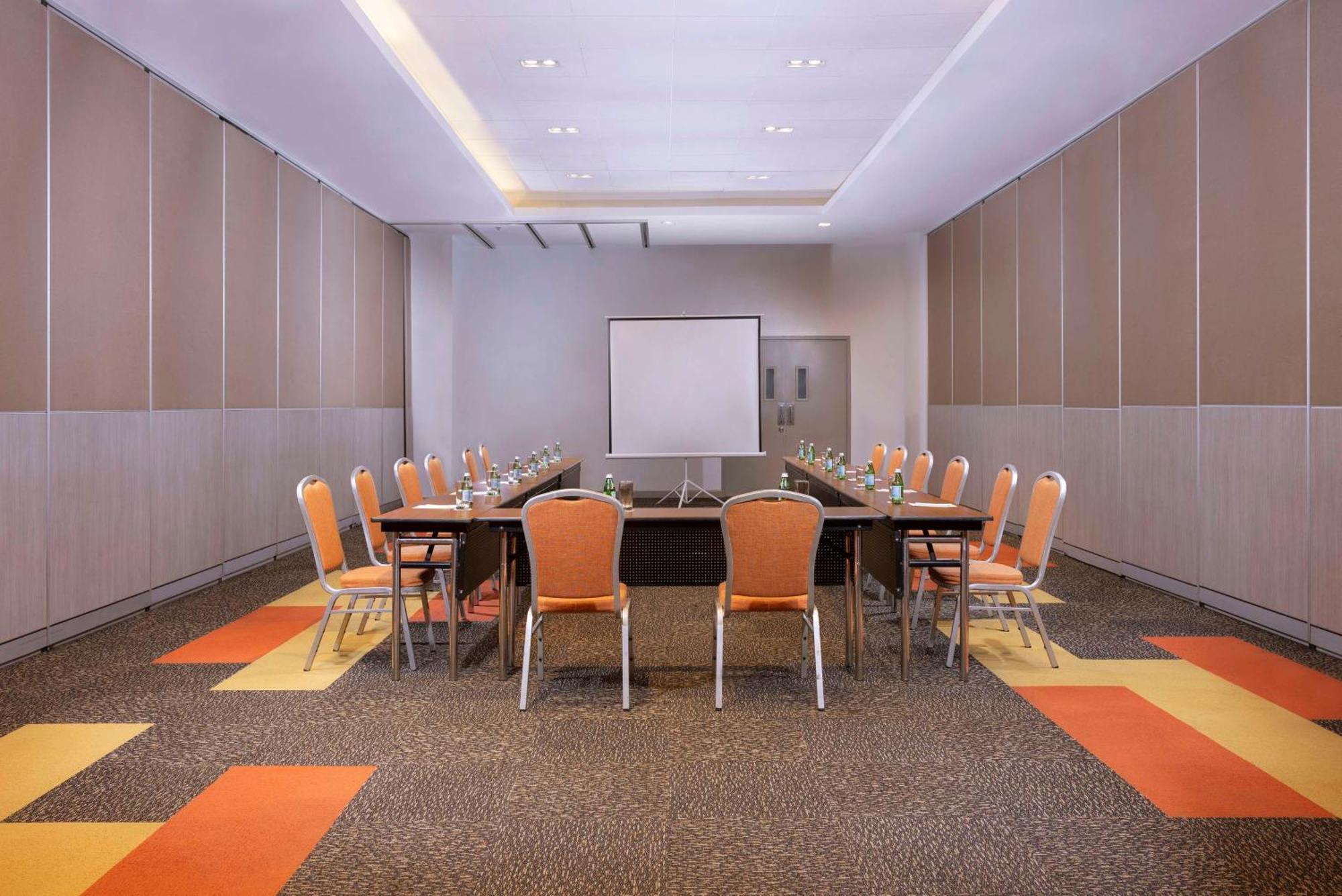 Park Inn By Radisson Iloilo Luaran gambar